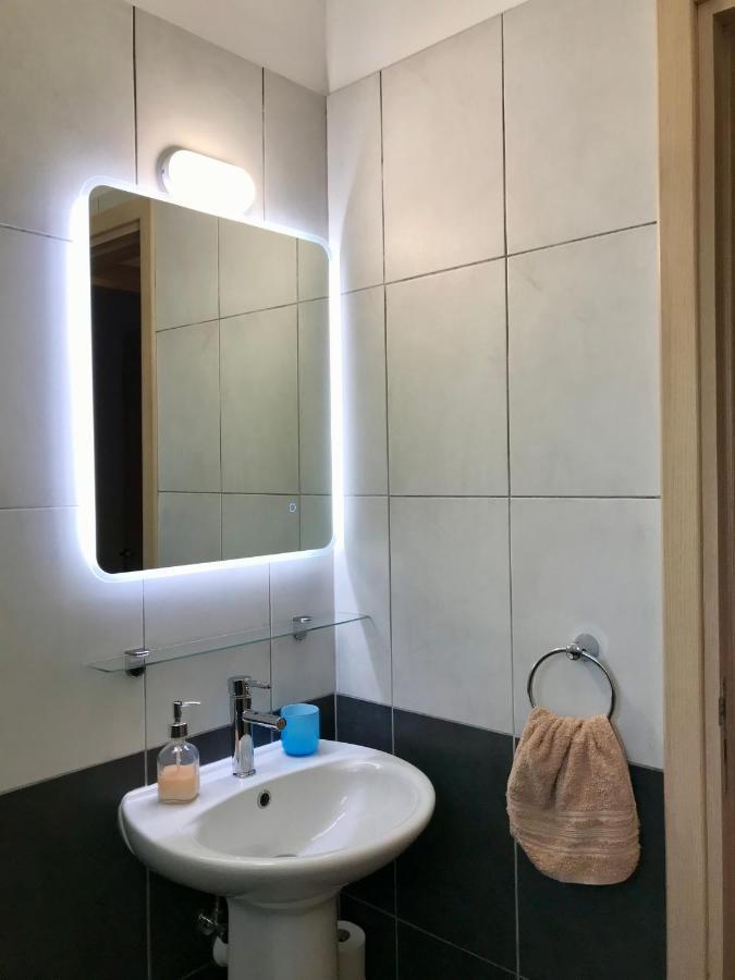 Fat Cow Apartment 101 Larnaca Exterior photo